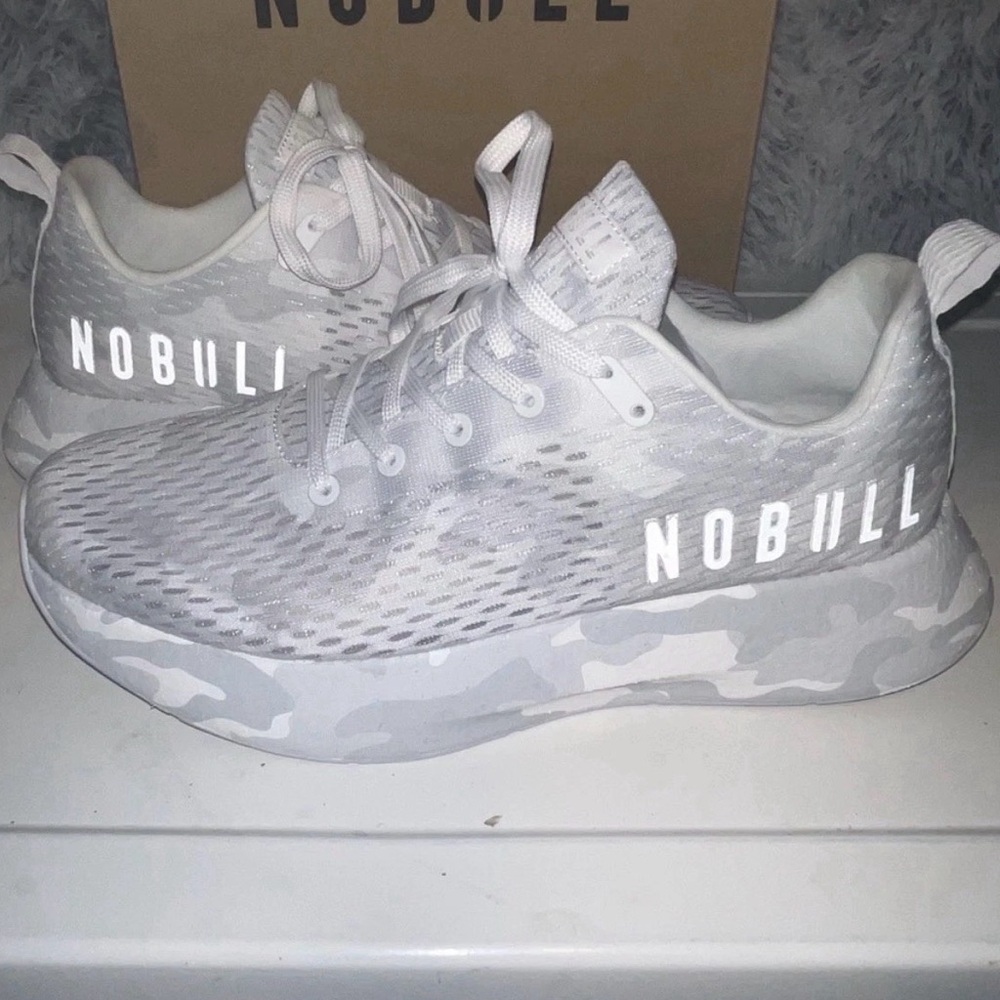 NOBULL Runner+/Journey White/grey Camo Athletic Sneakers
